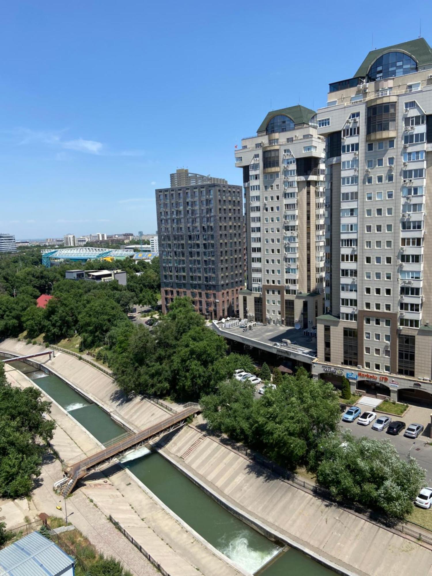 Квартира В Центре Алматы Exterior foto